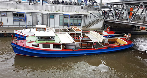 Traditionelle Barkasse in Hamburg